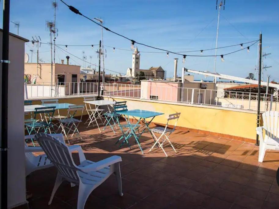 La Casina Di Luna Trani Bagian luar foto