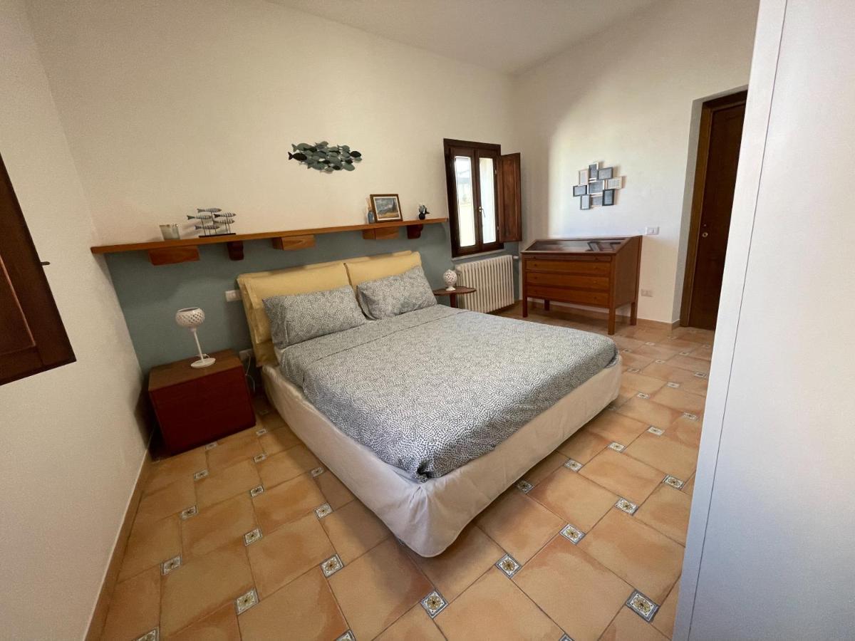 La Casina Di Luna Trani Bagian luar foto