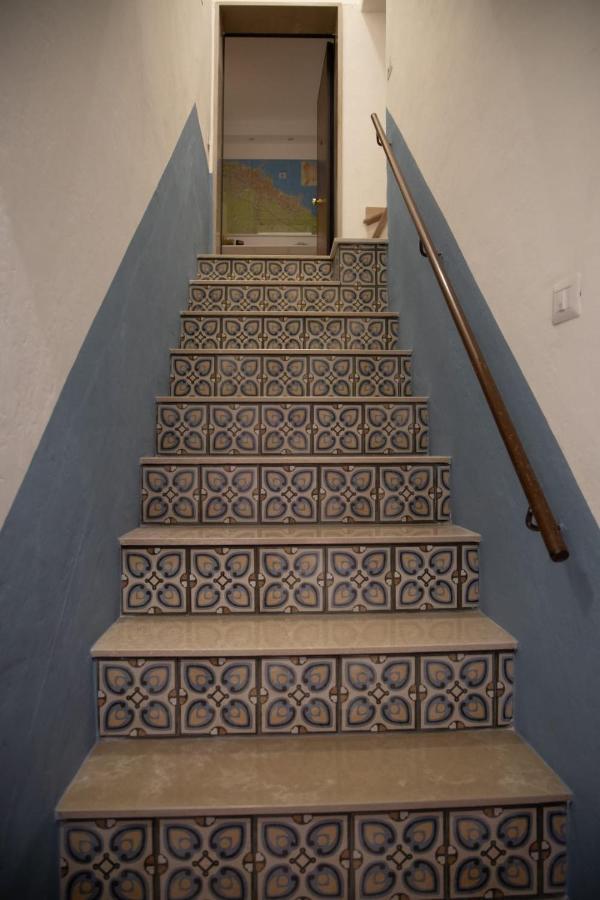 La Casina Di Luna Trani Bagian luar foto